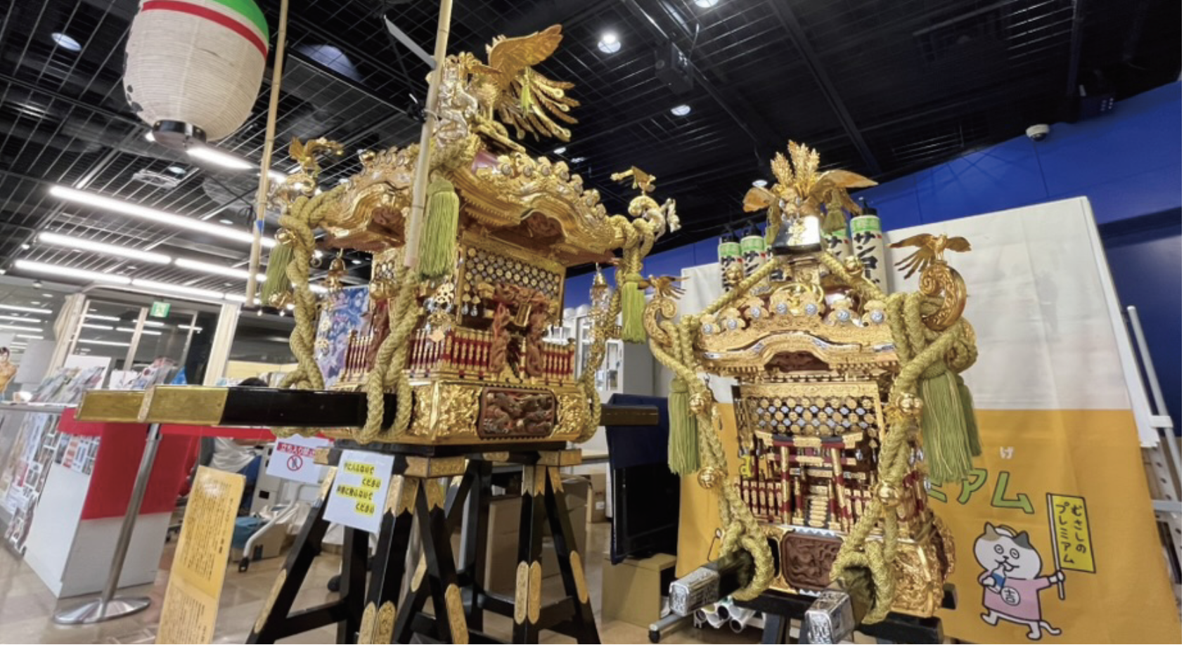 サンロードは唯一の親子神輿！めずらしい唐破風型白木造り！ | 吉祥寺.me